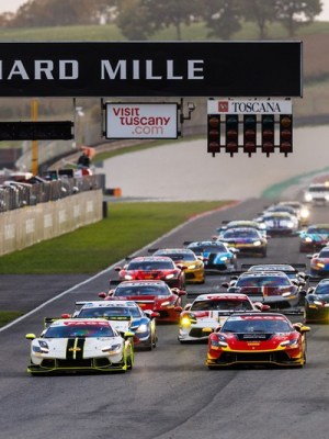 Il Ferrari Challenge ha detto…&nbsp;33