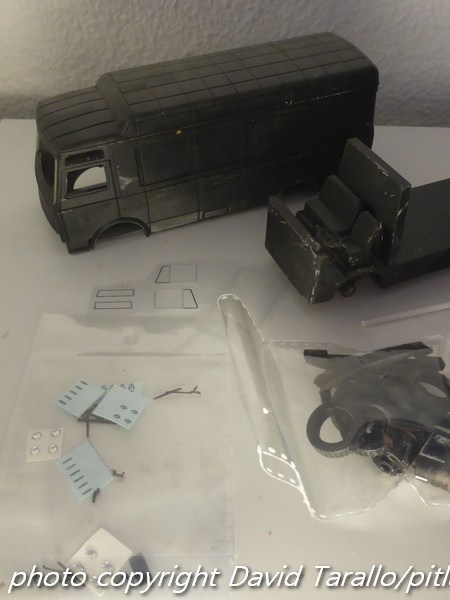 Disponibili i kit 1:43 OM serie 50 (furgone tetto rialzato) e camion doppia cabina di&nbsp;nonomologati