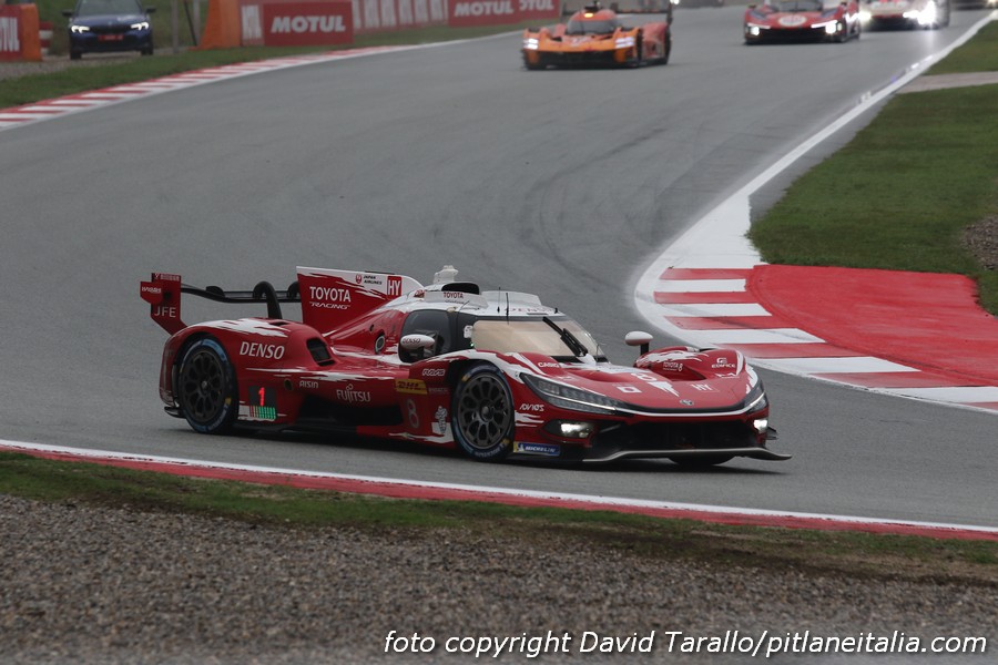 Toyota conquista il titolo Costruttori FIA-WEC 2026 a&nbsp;Barcellona
